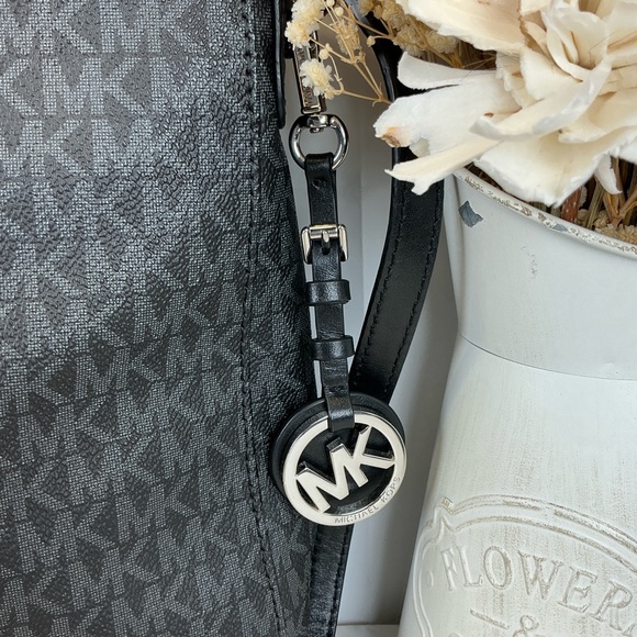 MICHAEL MICHAEL KORS BLACK JET SET TRAVEL LARGE MESSENGER CROSSBODY BAG NWT - Picture 6 of 9